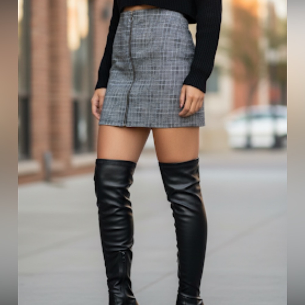 Silhouette NY mini skirt NWT